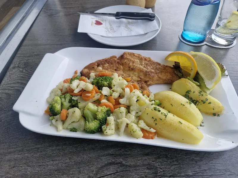 Mali Raj_Berlin_slider_image_3