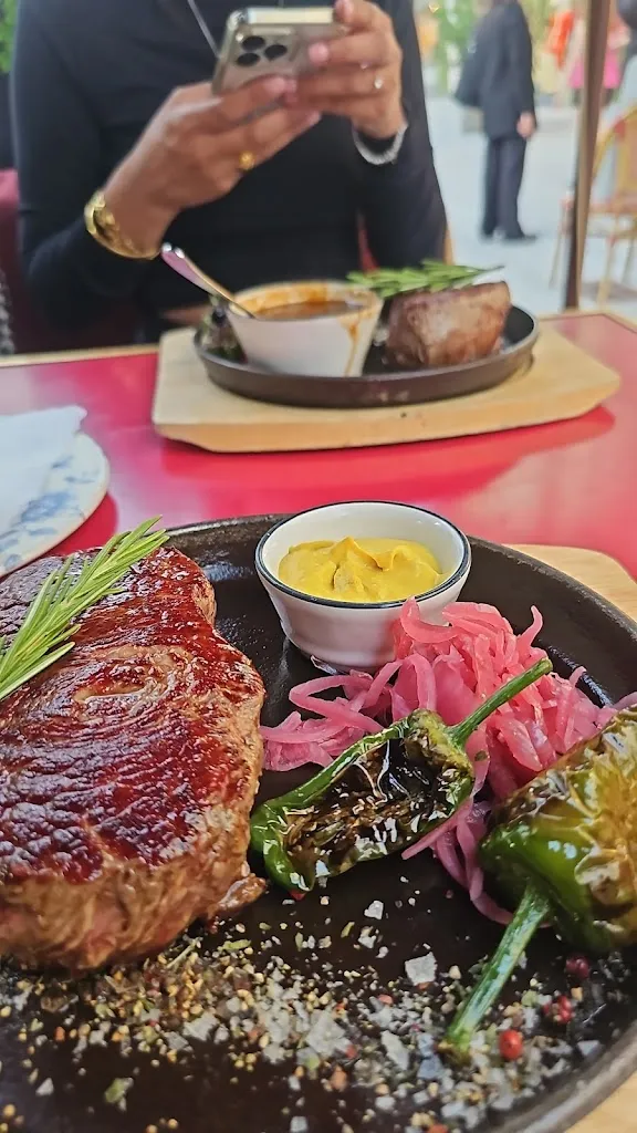 Leyton Twamms_Le Bistro_Baden-Baden_review