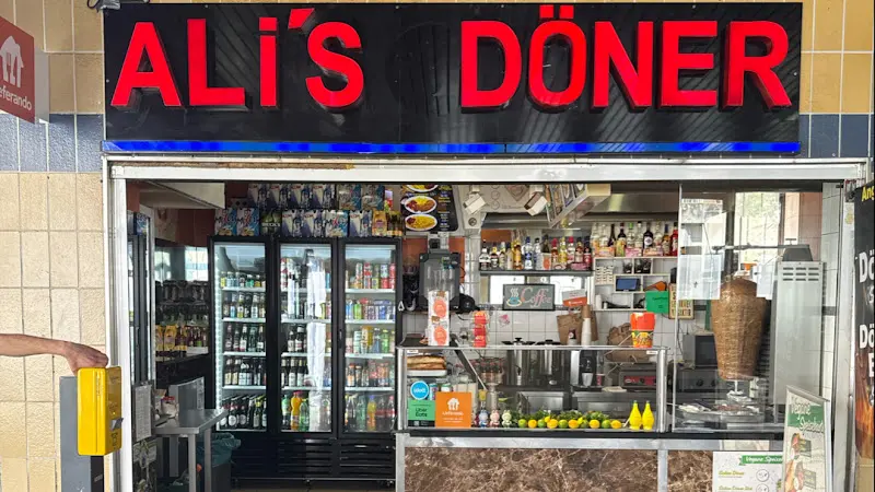 Ali's Diner U-Bahnhof Hellersdorf ristorante a Berlin