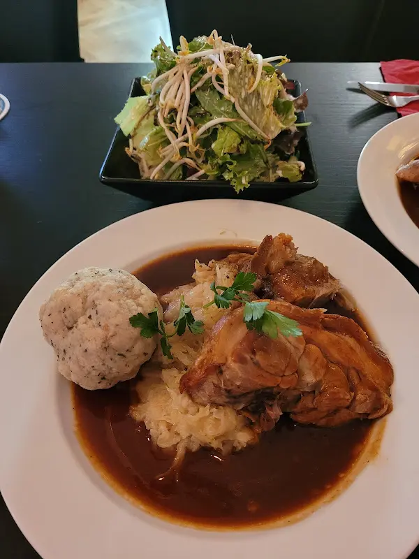 Kult - Restaurant und Bar_Kaulsdorf_slider_image_1