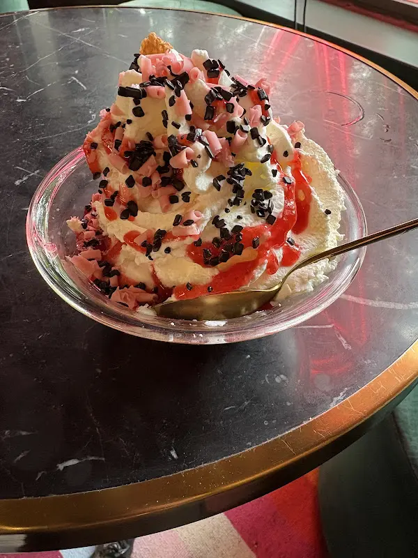 Julia Gidius-Budzynski_Flamingo_Berlin_review