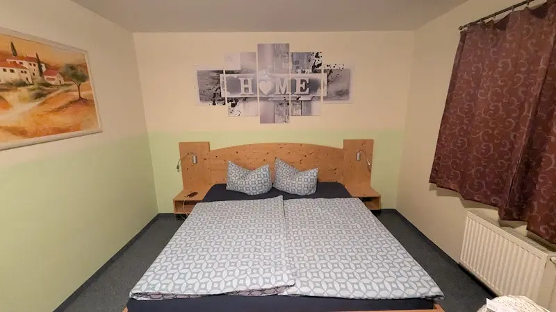 Svein Sivertsen_Zum Schwarzen Bär_Hermsdorf_review