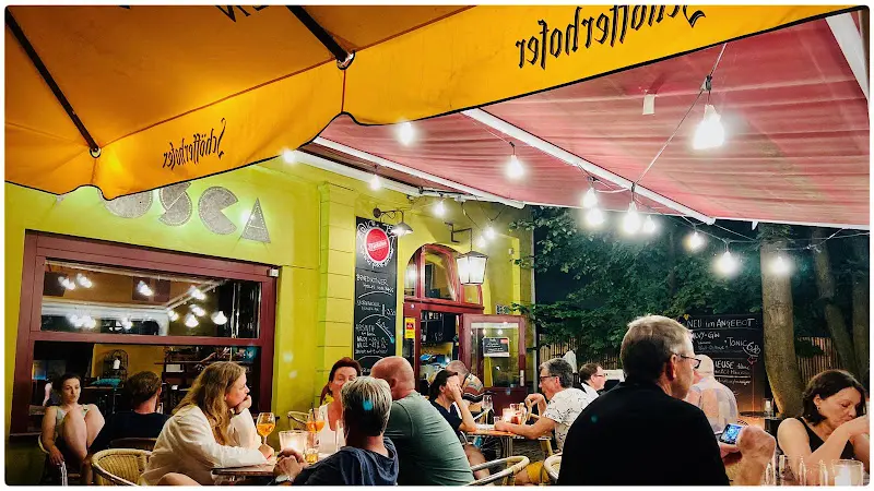 Fosca Bar & Cafe restaurant in Berlin