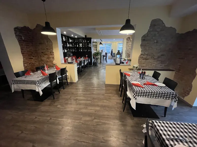 Annie Vedo-Myszkorowski_Il Nuovo_Berlin_review