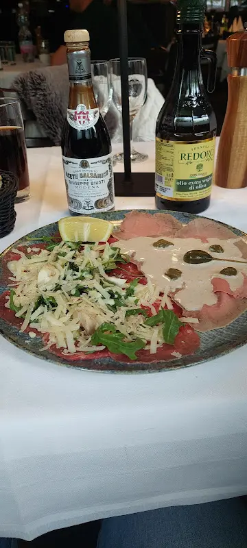 Sunny El_Casa Vera_Berlin_review