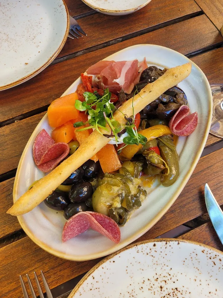 GoodTides 24_87 Mamma Lina_Baden-Baden_review