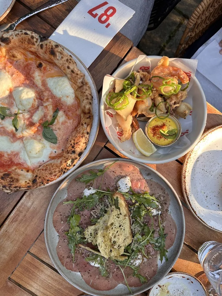 Qamar Zaman_87 Mamma Lina_Baden-Baden_review