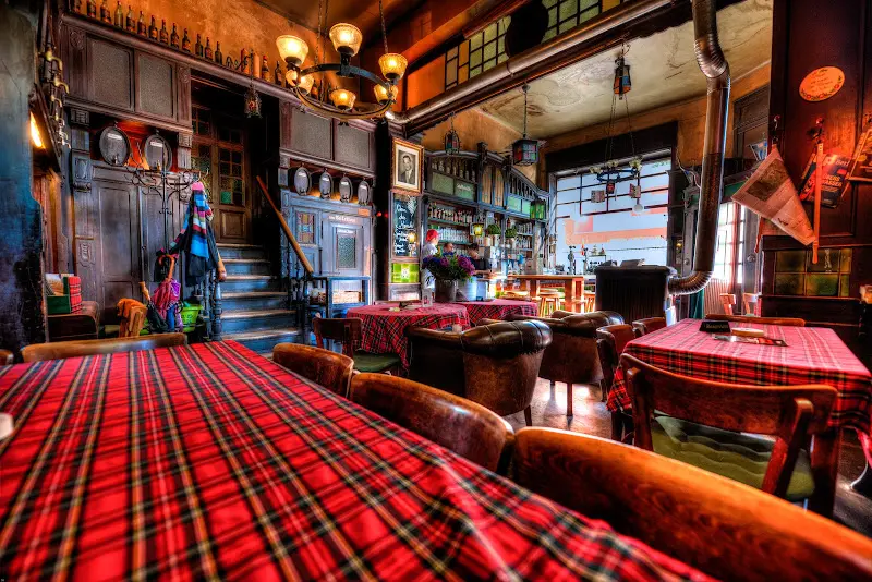 Alt Berliner Wirtshaus Henne restaurant in Berlin