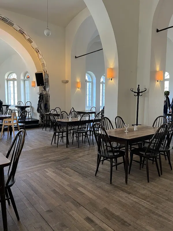 Nini_3 Sisters_Berlin_review