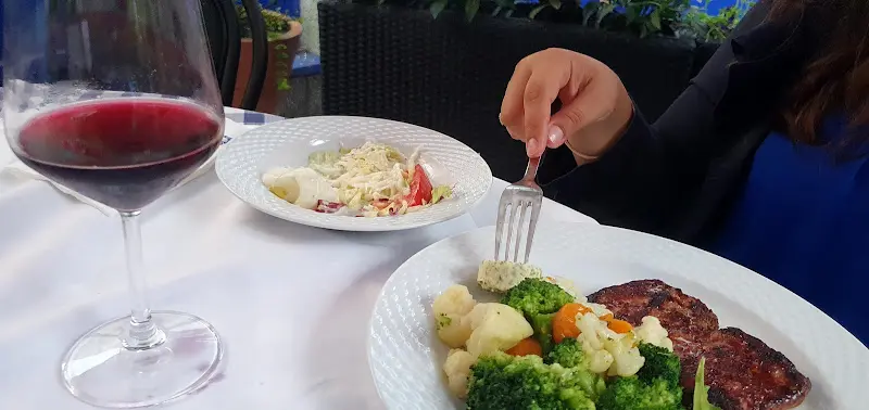 Florian Herold_Adria Grill_Berlin_review