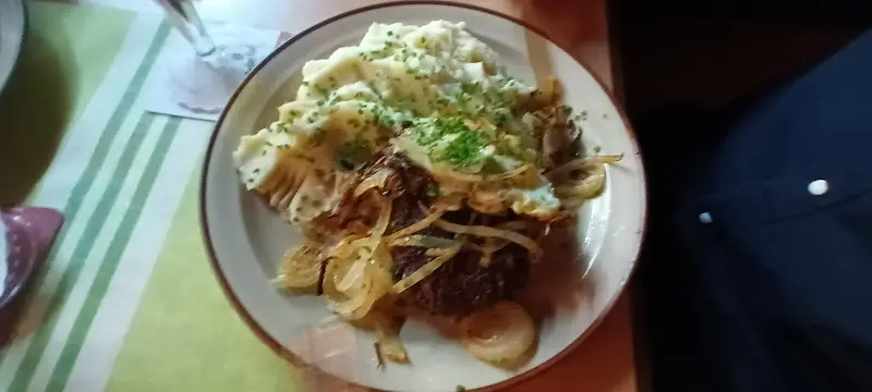 Christian Heins_Zur Tränke_Berlin_review