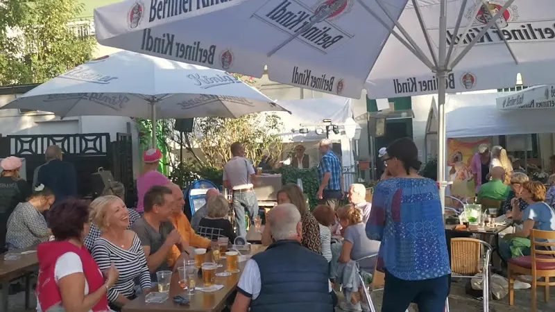 Bahnhofs-Wirtschaft_Berlin_slider_image_2