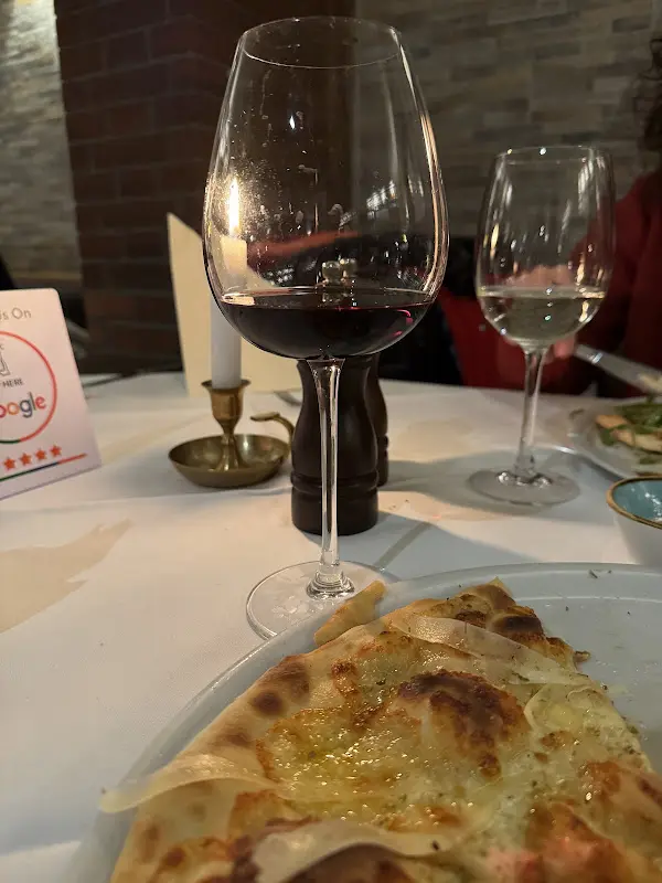 Khashayar Pakfar_Restaurant Macedonia_Berlin_review