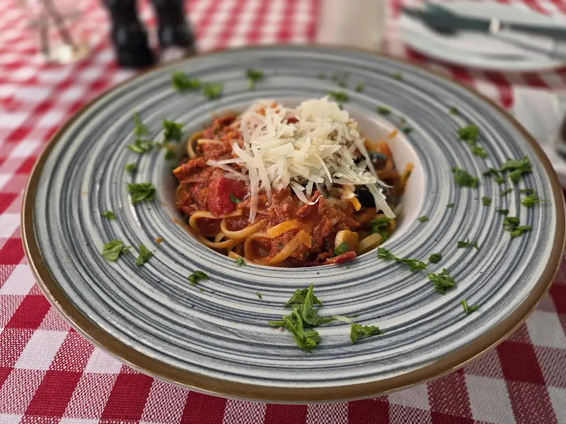 Restaurant Macedonia_Berlin_slider_image_3