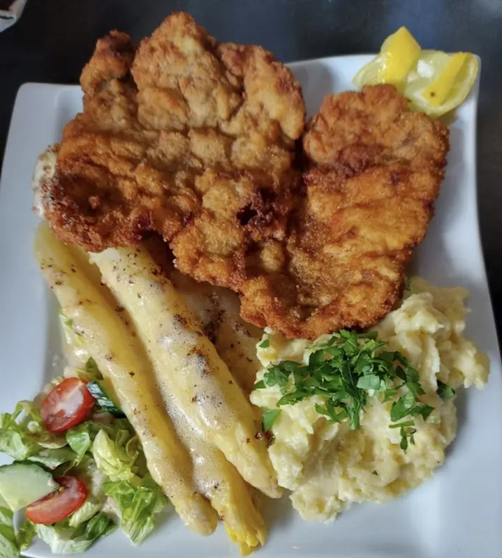 Osdorfer Stube_Berlin_slider_image_3