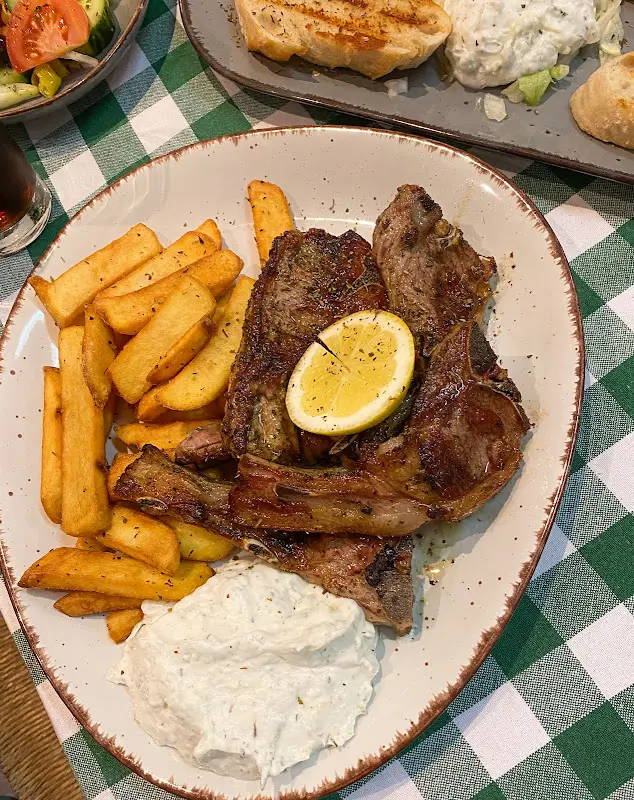 Taverna Kretamos_Berlin_slider_image_2