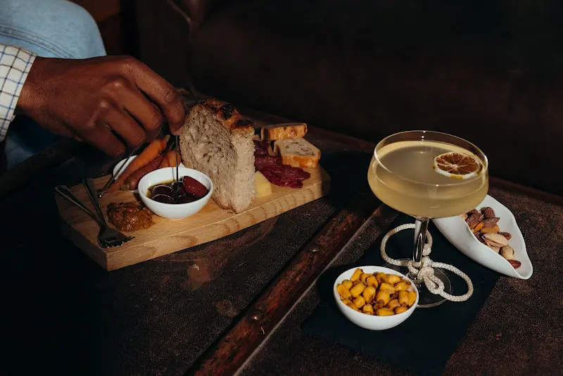 THE KNAST Restaurant_Berlin_slider_image_2