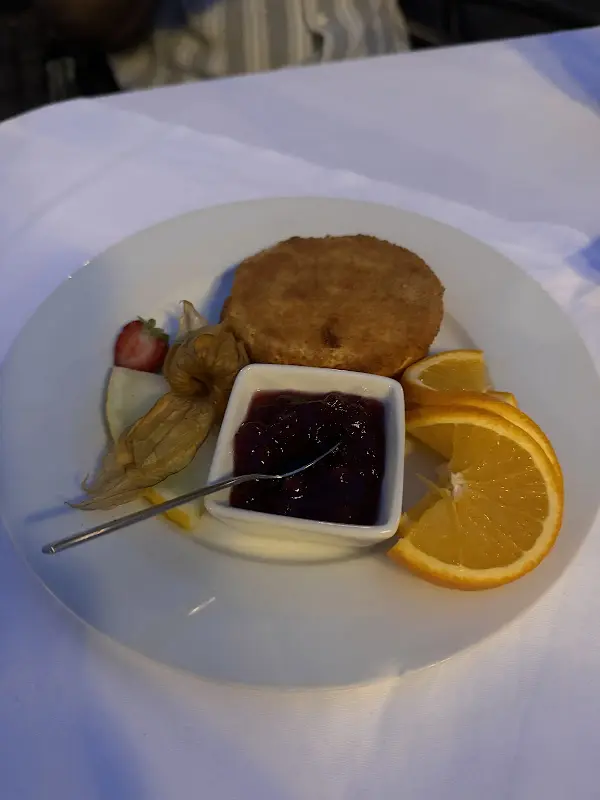 Olha Burlai_Restaurant Köpenicker Seeterrassen_Berlin_review