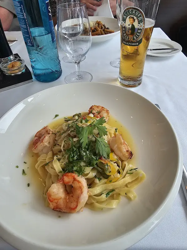 F. Nehls_Restaurant HessenWinkel_Berlin_review