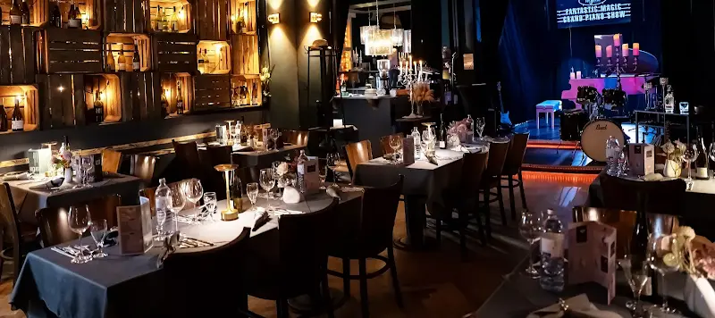 Vorwerck Restaurant - Dine & Show restaurant in Berlin