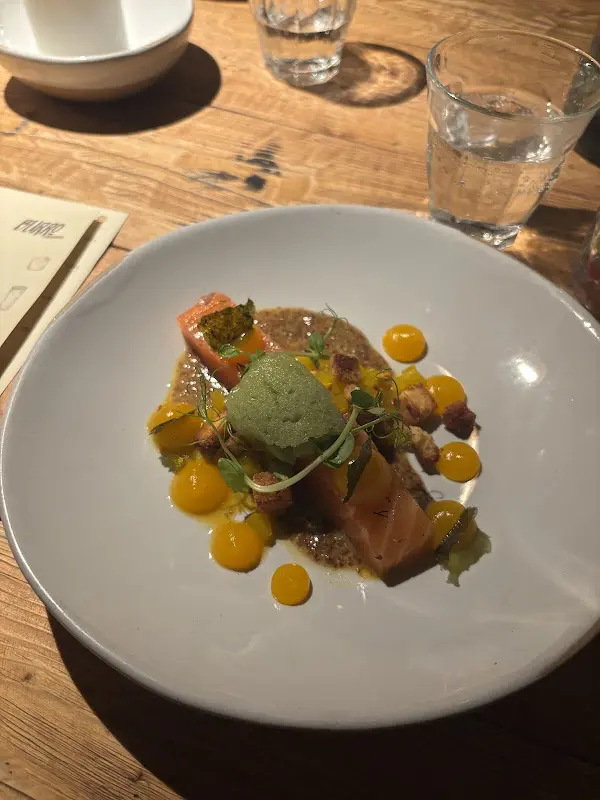 Nicha Laeietpiboon_BURRO UNCHAINED_Berlin_review