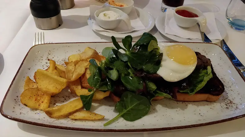 Tim Biggs_Restaurant Grill_Berlin_recensione