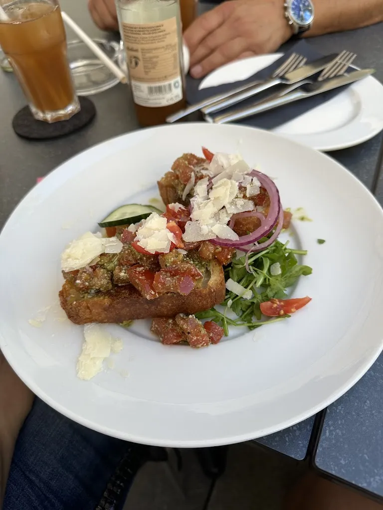 Menu_Einhorn | Café • Restaurant • Weinbar_Baden-Baden_image_9