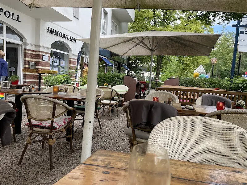 Café Schlacht_Berlin_slider_image_1