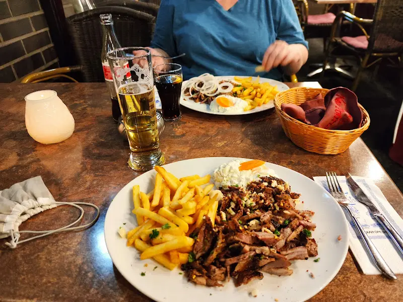 Nea Politia_Berlin_slider_image_3