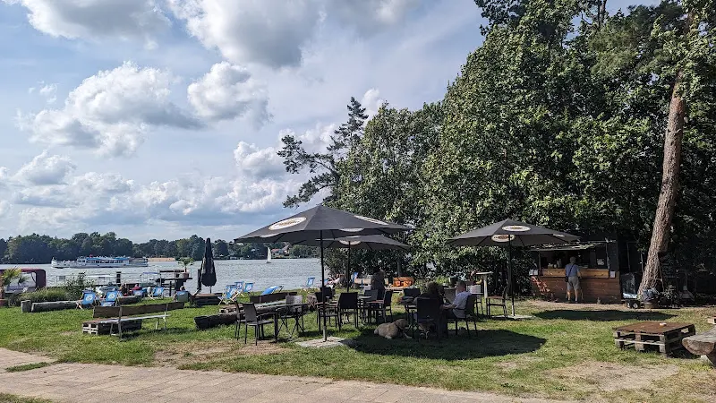 Eve Schu_Karibik Berlin - Hafenperle am Zeuthener See_Berlin_recensione