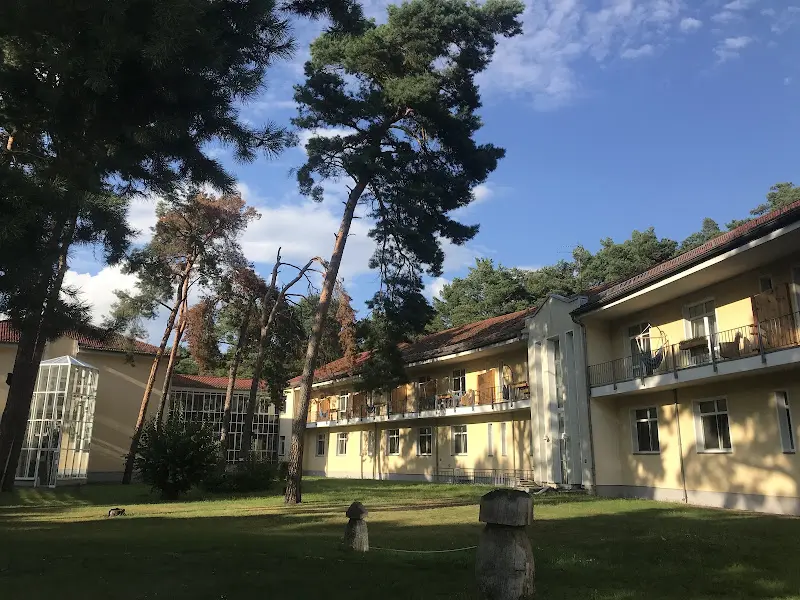 Amelia Jonas_Waldhotel am See Berlin-Schmöckwitz_Berlin_review