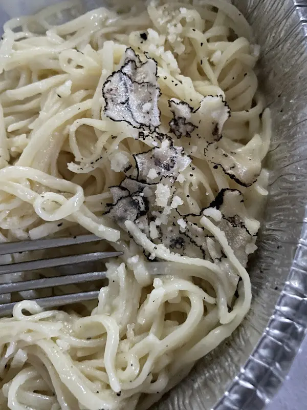 Trattoria Piccolo Tennisklub Blau-Gold_Berlin_slider_image_2