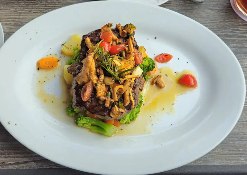 Lauretta_Berlin_slider_image_3