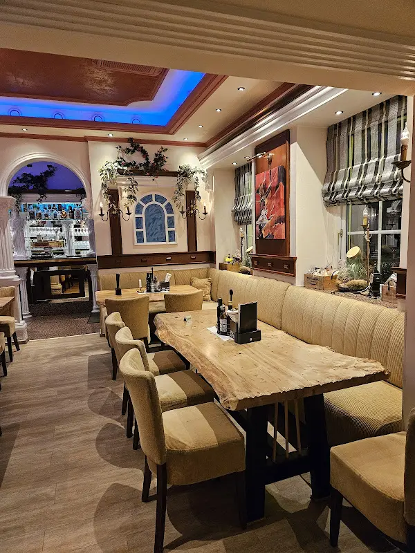 Ta Dio Aderfia restaurant in Berlin