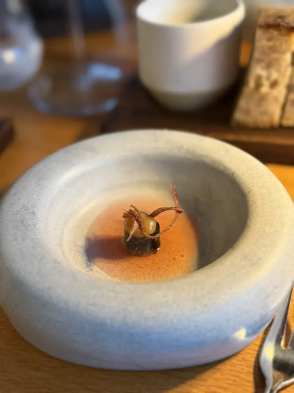 Yellow Frau_FAELT_Berlin_review