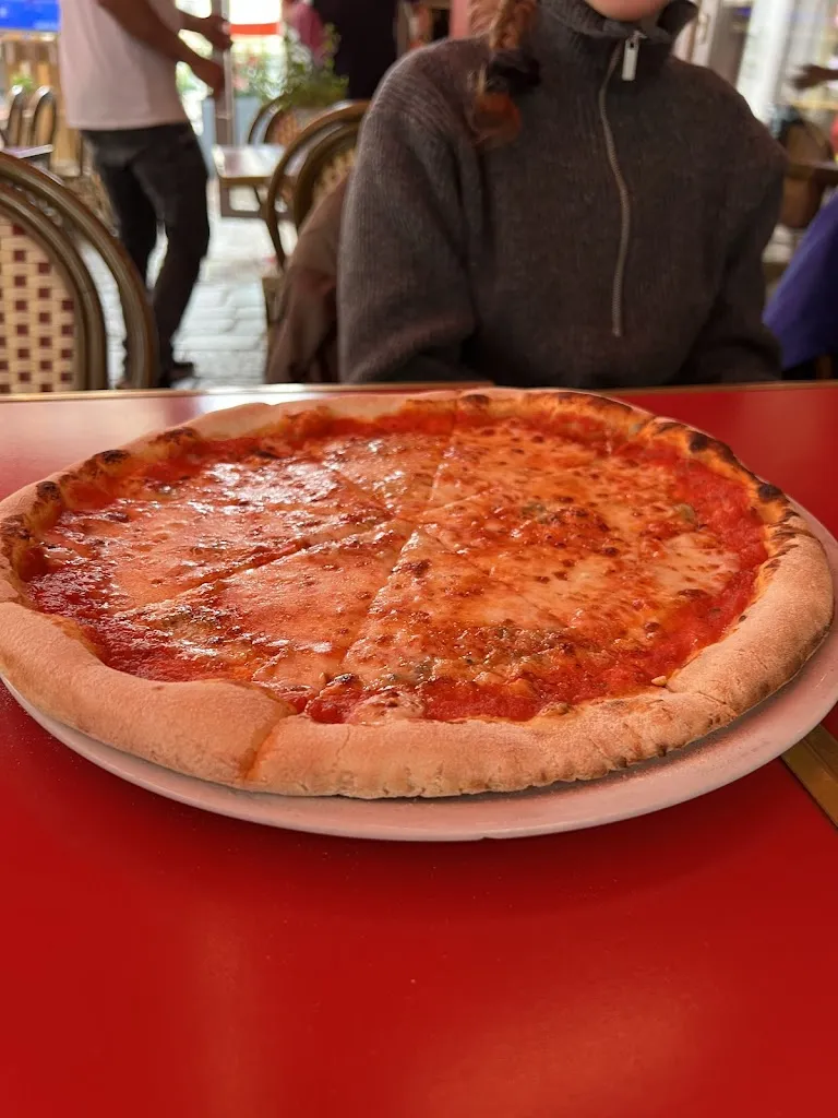 Richard Hollon_Pizza Pasta Peppe_Baden-Baden_review