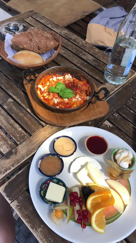 Meyan Mediterranean Restaurant_Berlin_slider_image_2