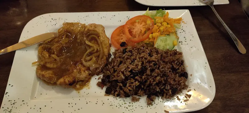 Helian Rivera_La Casa Buena Vista_Berlin_review