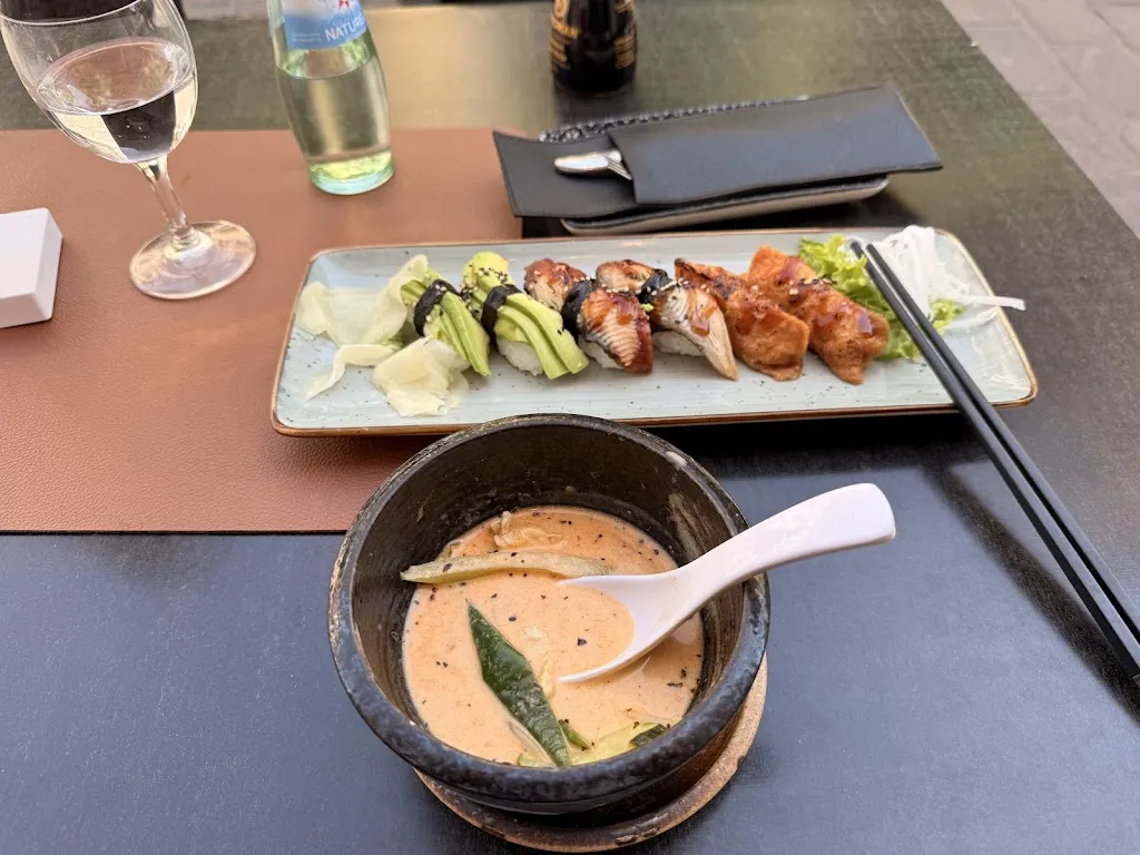Ruaraidh Innes_Hugo Sushi Bar & Asian Cuisine_Baden-Baden_recensione