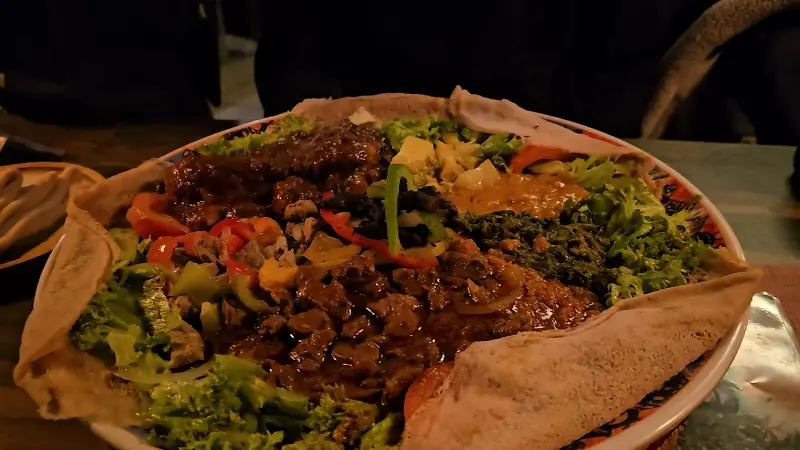 African Queen Restaurant_Main_slider_image_2