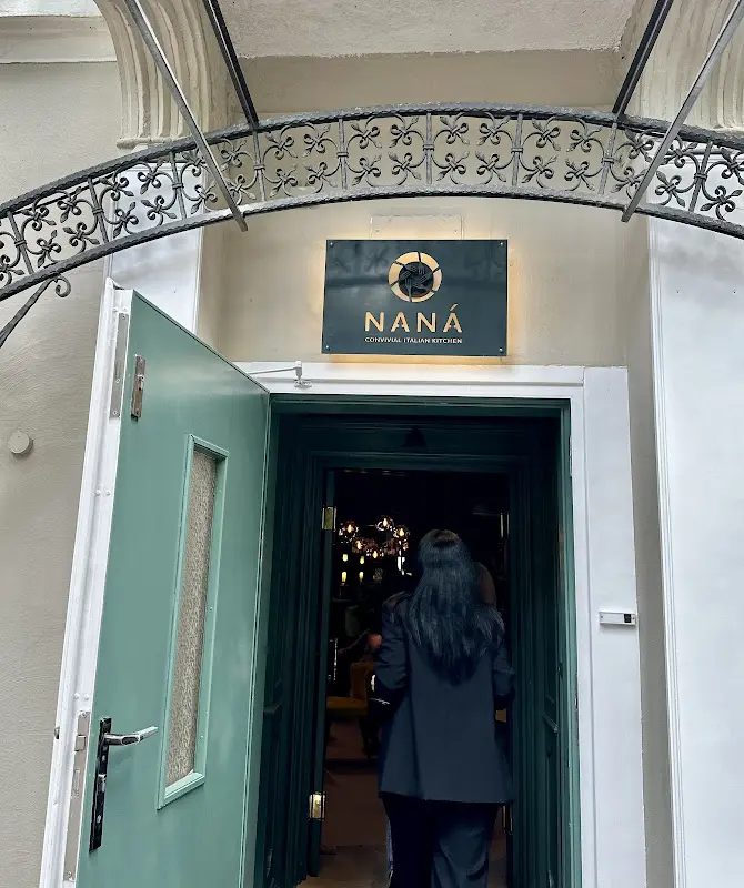 Naná_Main_slider_image_1