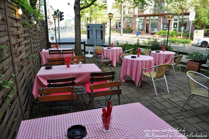 Immer Satt restaurant in Main