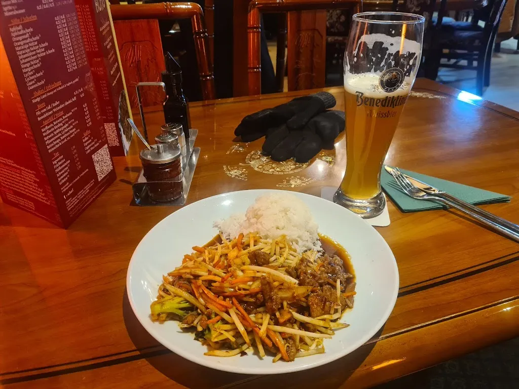 Štěpán Žilka_Asia Restaurant Hong_Baden-Baden_recensione