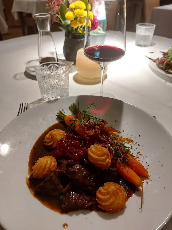 Hofwirtschaft Restaurant_Göhren-Lebbin_slider_image_3