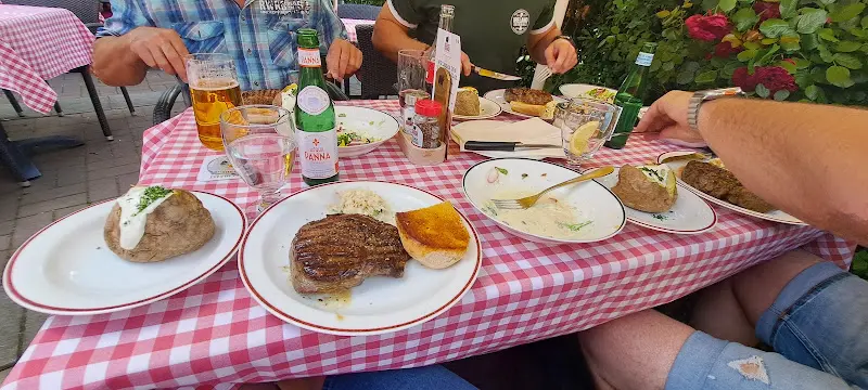 Mate Zakarija_BLOCK HOUSE Berlin Zehlendorf_Berlin_review