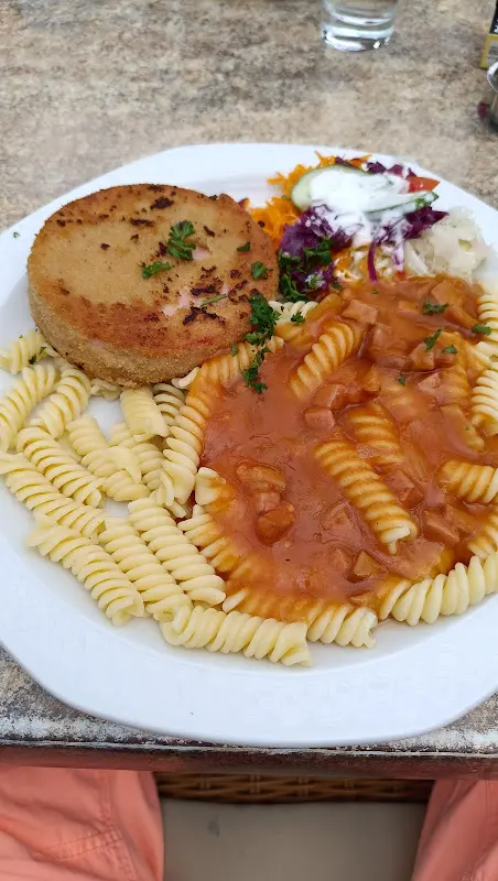 Andreas Roßbander_Bahnhof Nr. 1_(Oder)_review