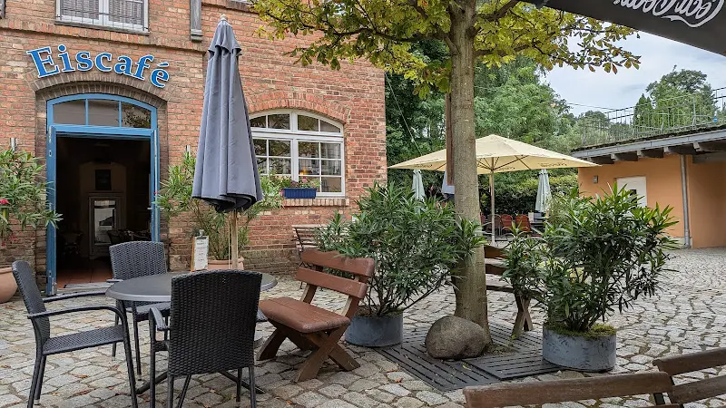 Eiscafé zur Postmeile_Belzig_slider_image_2