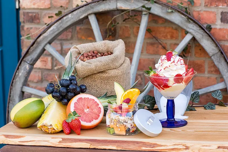 Eiscafé zur Postmeile_Belzig_slider_image_3