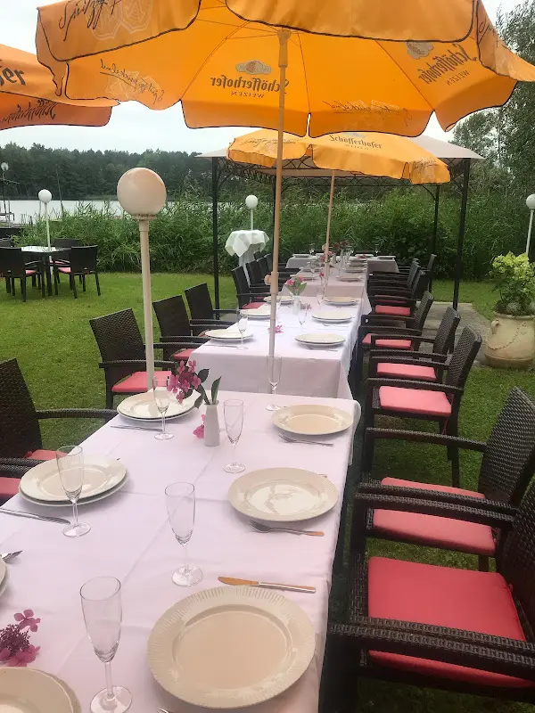 Restaurant u. Pension Seeterrasse ristorante a Chorin
