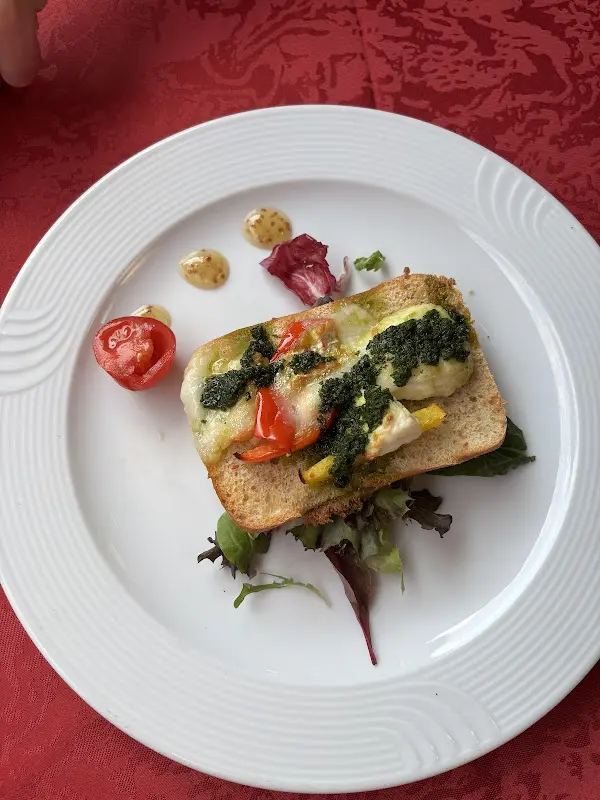 J. B._Die Buhne_Hennigsdorf_review